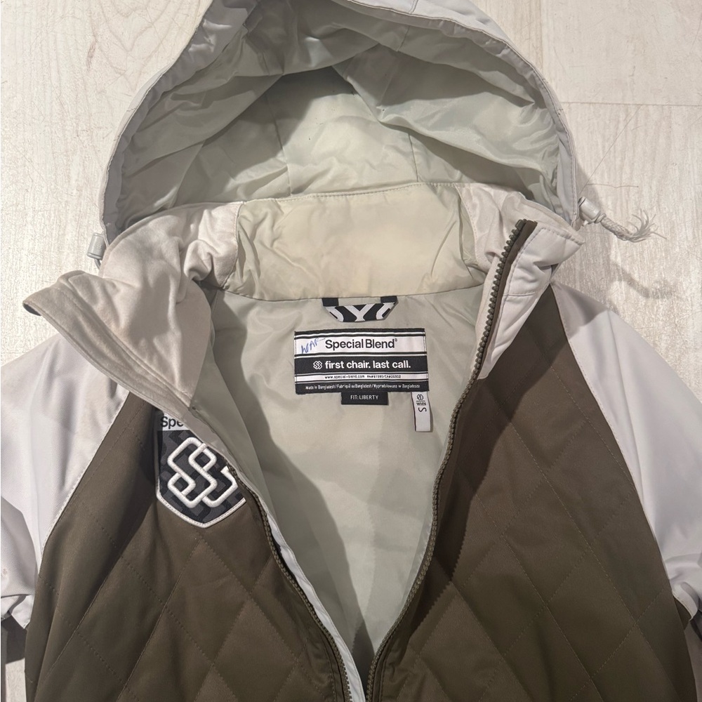 Special Blend Snowboard Jacket - Picture 4 of 9